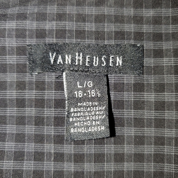 Van Heusen Men's Button-down Casual Shirt - Picture 2 of 6
